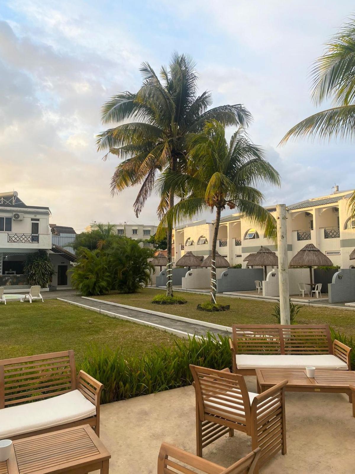 Stella Rina "Adults Only" Bed & Breakfast Grand Baie Exterior foto